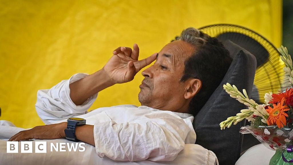 BBC: Why India Still Turns to the Hunger Strike to Move Power